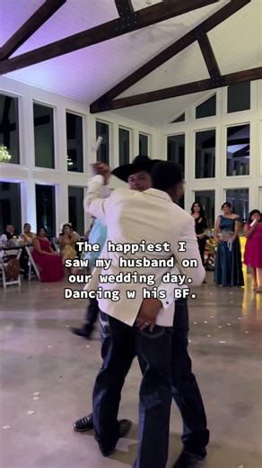 Heartwarming Wedding Moments: A Dance of Friendship