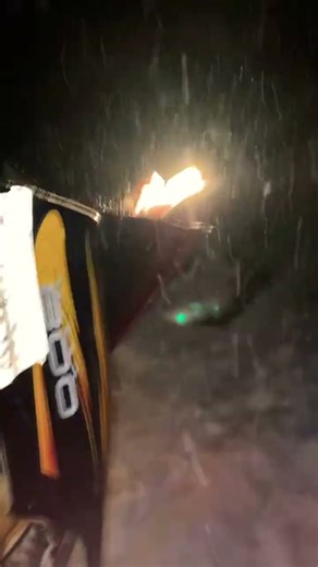 Watch out for them break fire’s #sledding #snowmobile #skidoo #yamaha