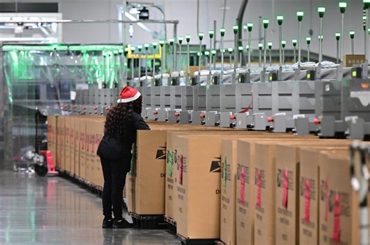 Still waiting on a St. Louis-bound holiday package? Here’s what USPS says