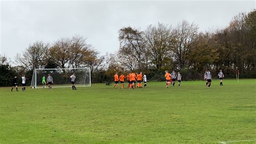 ⚽️DOUBLE DIGIT DERBY⚽️ Diss Town U16s arrived at Harleston on the back of a great win last weekend at Thetford with plenty of confidence. They started off brilliantly with two quick goals to race into a 2-0 lead. Harleston pulled one back but the Diss goals didn’t stop there, they scored twice more to end the half. Half time score 4-1. Harleston started the second half off well scoring to make it 4-2 but Diss eased away scoring 3 more goals including a superb penalty from Cain Nicholls with his 