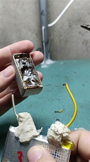 🔥 Short vs Long Heating Wire Experiment! #Shorts #HeatingWire #ScienceExperiment #Electronics