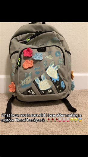 Creación de mochila personalizada de Omori