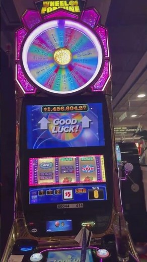 Winning BIG on Wheel of Fortune Slot Machine INSANE Bonus Round #slot #casino #bonus