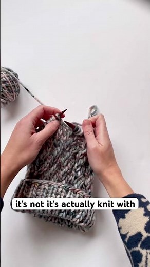 Quick and easy hat knitting pattern, the Spinnaker Beanie!