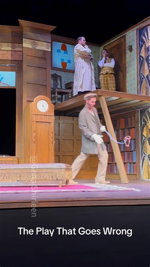 When a stage play goes wrong#stagefail #theatrefail #funnyvideo #awkwardmoment #viralclips