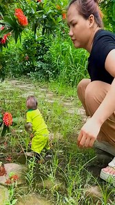 Lala and Lu are excited and happy to have fun and explore at the park #Lala #Monkey #Bibi | Monkey Reels