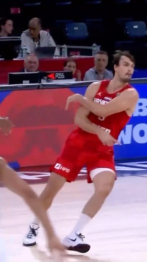 Dario Saric 🤝 Ivica Zubac! 🇭🇷 One of Saric’s 12 assists in the game! 🔥 #FIBAOQT | FIBA