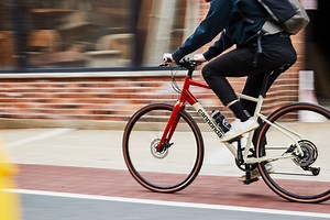 The “Do-Everything” Bike Riders Keep Asking For—Here Are the 10 Best Hybrid Bicycles.