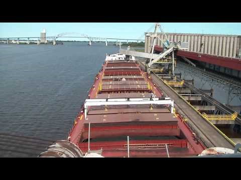 Great Lakes Sailing - Loading at Superior WI, HD time-lapse
