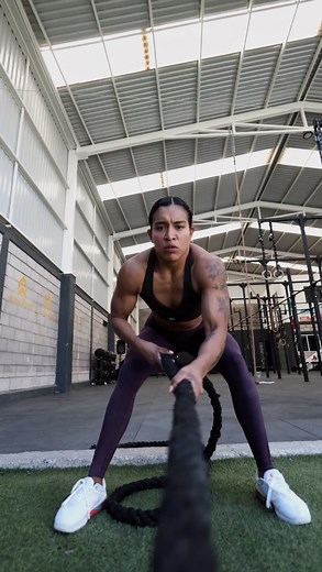 425 reactions | Tecnología, diseño y rendimiento en cada movimiento  Mariana Meza demuestra cómo Nano X5 se adapta a cualquier ritmo. Etiqueta a tu compañero de entrenamiento y cuéntanos qué tan lejos llegarías con Nano X5. #EntreNANO #ReebokMexico | Reebok | Facebook