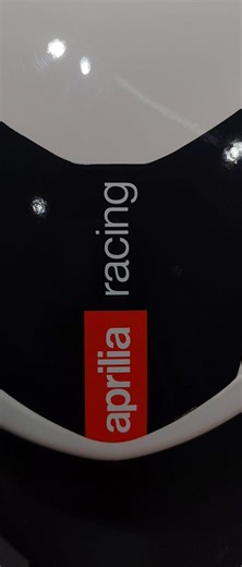 Aprilia SR 150 RACE White: Explore the Features