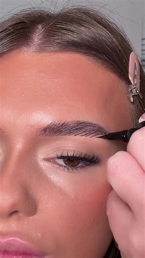 this only way I do my eyebrows 🎀 #eyebrows #makeup @nyxcosmetics_uk | nyx eyebrow pencil