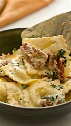 This is one of the best pasta dishes you’ll make and it will take you less than 30 minutes to make 🥰 Comment recipe and I’ll send it over! | Tried and True Recipes