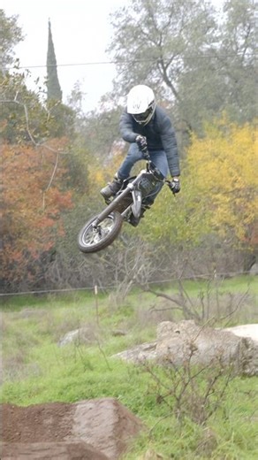 The FASTEST electric pit bike on the market⚡️ AVAILABLE ON THE WEBSITE FOR PRE-ORDER #emoto