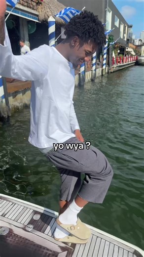 Zeddy Will 🤠 (@willzeddy)’s video of party at the beach dance tutorial