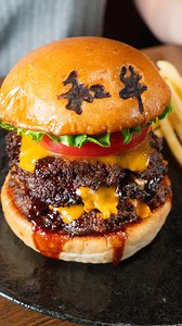 📌 5W-Tokyo ・A restaurant where you can enjoy premium A5 Wagyu steak, burgers, and ramen. ・Halal certified ✅ Muslim Friendly ・Google rating ★4.8 (1,500 reviews) ✨ ・English / Chinese menu available ・ Perfect for families – small children welcome! ・Various seating options available ・Great location for both sightseeing and business 📅 How to Reserve ✔️ Reservation guide available at the top of our profile ✔️Send us a DM directly – no booking fee ✔️ 5 locations in Tokyo, reservations possible direct