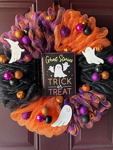 Trick or Treat Ghost Halloween Wreath - Etsy