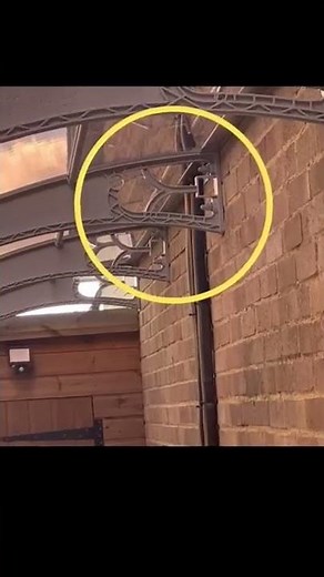 How to install a Canopy on a wall with a lot of pipes? #canofix #Canopy #Polycarbonate