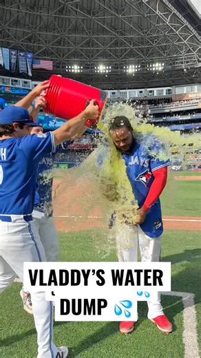 Josh Smith and Myles Straw give Vladimir Guerrero Jr. a taste of his own medicine🧊💦 #BlueJays