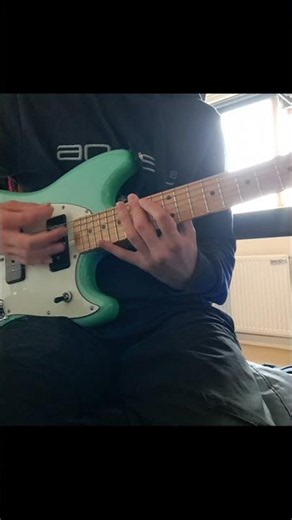 Joker And The Thief (Wolfmother) Played of a Fender Mustang