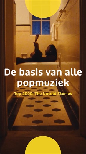 In de vierdelige, laatste serie Top 2000: The Untold Stories gaat Leo Blokhuis weer kriskras door de archieven van meer dan 20 jaar Top 2000 a gogo, op jacht naar niet eerder vertoonde reportages en interviews. In de eerste uitzending legt Jools Holland uit dat de muziekstijl boogiewoogie de basis is van alle popmuziek. We zien de band Black Pumas over het nummer ‘Angel’. De Belgische zangeres Dani Klein van de band Vaya Con Dias vertelt het verhaal over de hit ‘Nah Neh Nah’. En de artiest die z
