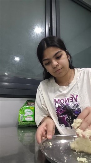 On Day 2082 of world’s largest live recipe show on #Amul’s Facebook page, join Hetvi Desai, Home Baker from Nadiad at 11:00PM as she prepares Coconut Balls in our 13865 of #SimpleHomeMadeRecipes | Amul