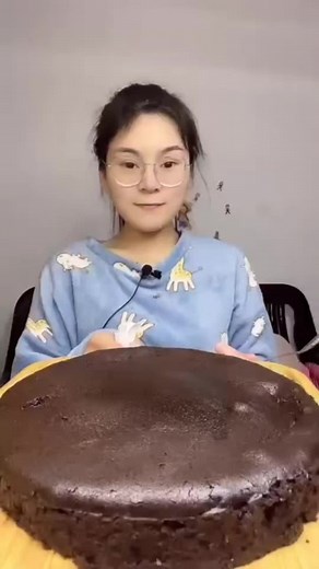 ASMR - Chocolate cake for dessert 🤤🍫 #asmr #cake #chocolate #tiktok #fyp