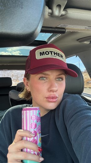 Lisa Teuscher on Instagram: "At least my lashes are full & long😂👏🏼 @babeoriginal code: LISATEUSCHER @lorealparis @raviebeauty @tartecosmetics @maybelline @kaxi.co @alaninutrition @mommdayofficial"