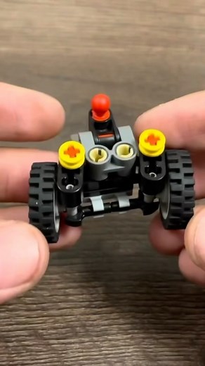 Ultra Compact LEGO Steering System #legotips #legotricks #lego #legocity #legocreator #legos #legofan #legoideas #legomoc #legosteering | Bricks Master Builders