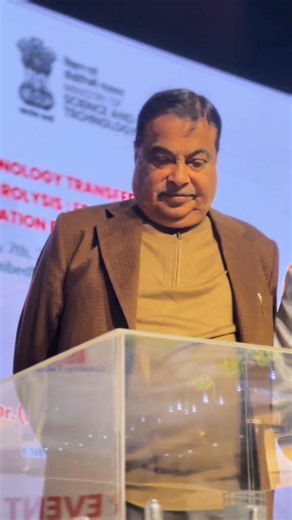 📍 New Delhi Today marks a historic milestone in India’s road infrastructure, as our nation becomes the first in the world to commercially produce bio-bitumen. My heartfelt congratulations to CSIR and its dedicated scientists, and my sincere thanks to Union MoS Shri Jitendra Singh Ji for his constant support in making this breakthrough possible. Their pioneering work, “From Farm Residue to Road: Bio-Bitumen via Pyrolysis,” is a shining example of how agricultural waste can be transformed into a 