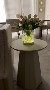 395K views · 5.4K reactions | Let’s create a beautiful centerpiece with a glass vase and hydrogel vase✨Try it! | Rocio Ruiz - Home Decor | Facebook