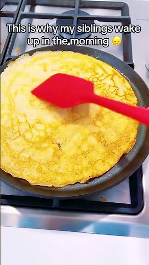 Best ⭐️ Crepes on earth 🌍 #norrisnuts #sockienorris ‪@norrisnuts‬