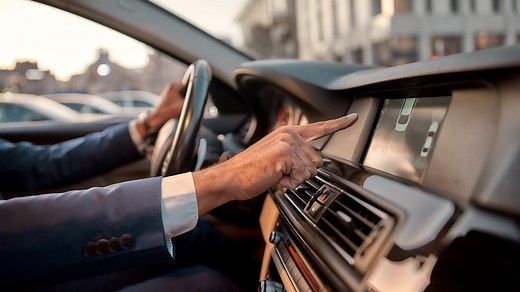 Co to jest ADAS (Advanced Driver Assistance Systems) i jak działa? Wyjaśniamy!