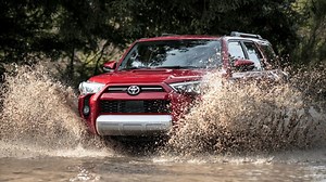 Is the 2022 Lexus GX460 Worth Buying Over the 2022 Toyota 4Runner?