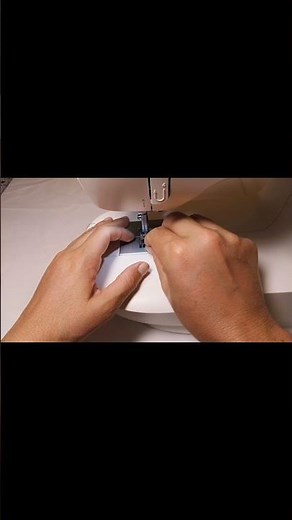 Beginner Tip: Attaching a Zipper Foot on Singer Machines