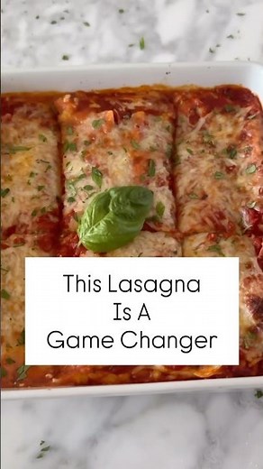 Your NEW Favorite Spinach Lasagna So Easy!