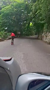 Outside #skatingskills 🤔🤔 | Vivienne Andrea Hines