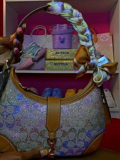 Styling Your Handbag: Tips and Tricks