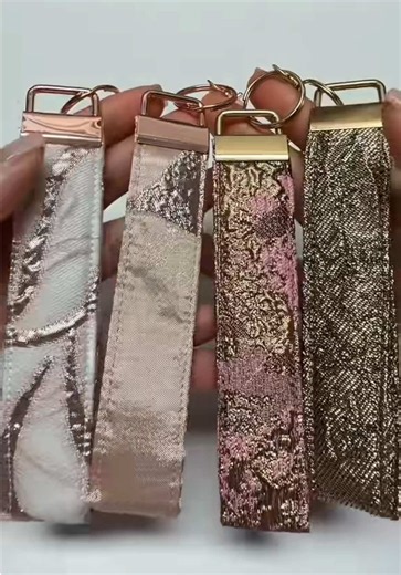 Statement Wristlets: How to Style Bold Wrist Accessories