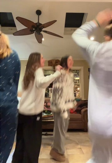 savannarose5 (@savanna_gallo)’s videos with La La La - Sped Up Version - Naughty Boy & Sam Smith