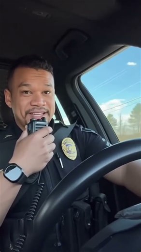 Suspect is hatless, repeat, suspect is hatless #police #policeofficer #dashcam #funny #thesimpsons