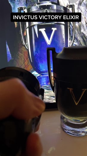 Werbung! Invictus Victory Elixir von Paco Rabanne. #pacorabanne #invictus #victory #parfum #douglas #men #duft #geschenk #werbung #fyp #viral #reviewclub_de