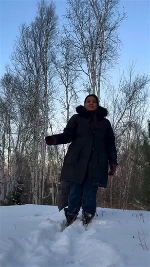 👑👩‍🎓🅼🅰🅰🅷🅸👩‍🎓🇨🇦 | Only in Canada will you catch me dancing in the snow like it’s a full Bollywood scene 😭💃 And yes… that’s my friend behind me acting as the... | Instagram