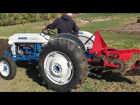 1964 Ford 4000 Plowing