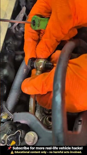 Quick Fuel Line Fix on a Classic Mercedes #automobile #carrestorationproject #carmaintenance