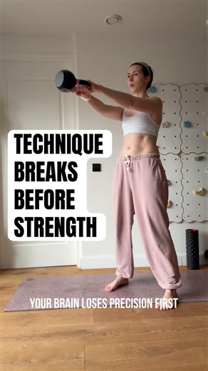 Why your technique fails before you feel weak (Science explained)