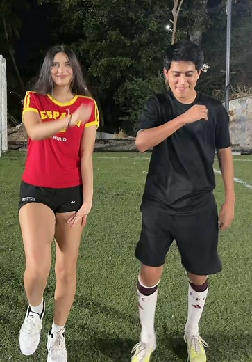 Un partidito o queee?😮‍💨🎀⚽️ @Wilson Alcaraz 💗 | wilsonalcaraz