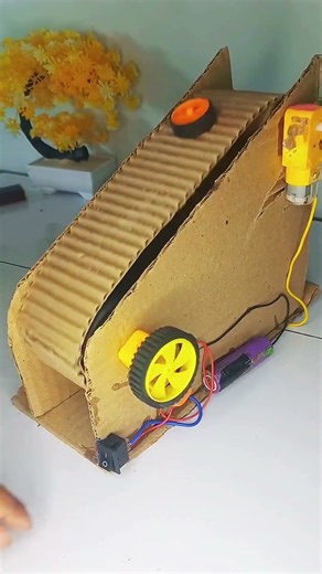 DIY Escalator with DC Motor | Easy Science Fair Project