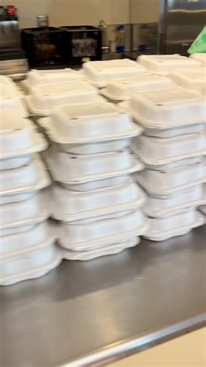 Foodie Eatery Catering & More on Instagram: "We did a Grab & Go Catering for PVC Aloe Dept. Welcome Back feast for students. Thank you @_cafecitoypan_ for the help with the drinks! Teamwork!! We put out 100 to go Plates containing Bacon Wrap Hotdogs, Macaroni Salad & Chips. Drinks Homemade Lemonade & Vanilla ice coffee 🔥 Thank You Aloe Dept #foodieeateryco #foodie #explore #chef #food #explorepage #eeeats #blythe #catering #trend ."