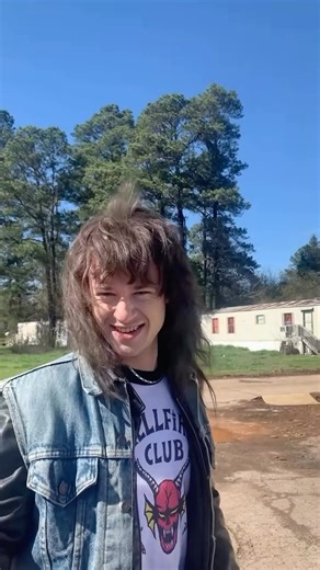 Joseph Quinn HQ on Instagram: "🔴 New/old behind the scenes video of Joseph Quinn and Joe Keery on the set of ‘STRANGER THINGS:SEASON 4’ 🎥 @sarahhindsgaul 🏷️ #josephquinn #strangerthings #joequinn #marvelcomics #aquietplacedayone #aquietplace #eddiemunson #marvel #hoard #johnnystorm #fantasticfour #netflix #hoardmovie #comics #gladiator2"